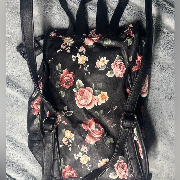Mini Floral Backpack Bundle - Picture 2 of 8